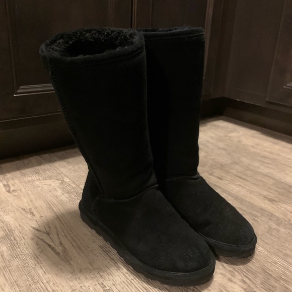 BearPaw Shoes - Black bearpaw boots